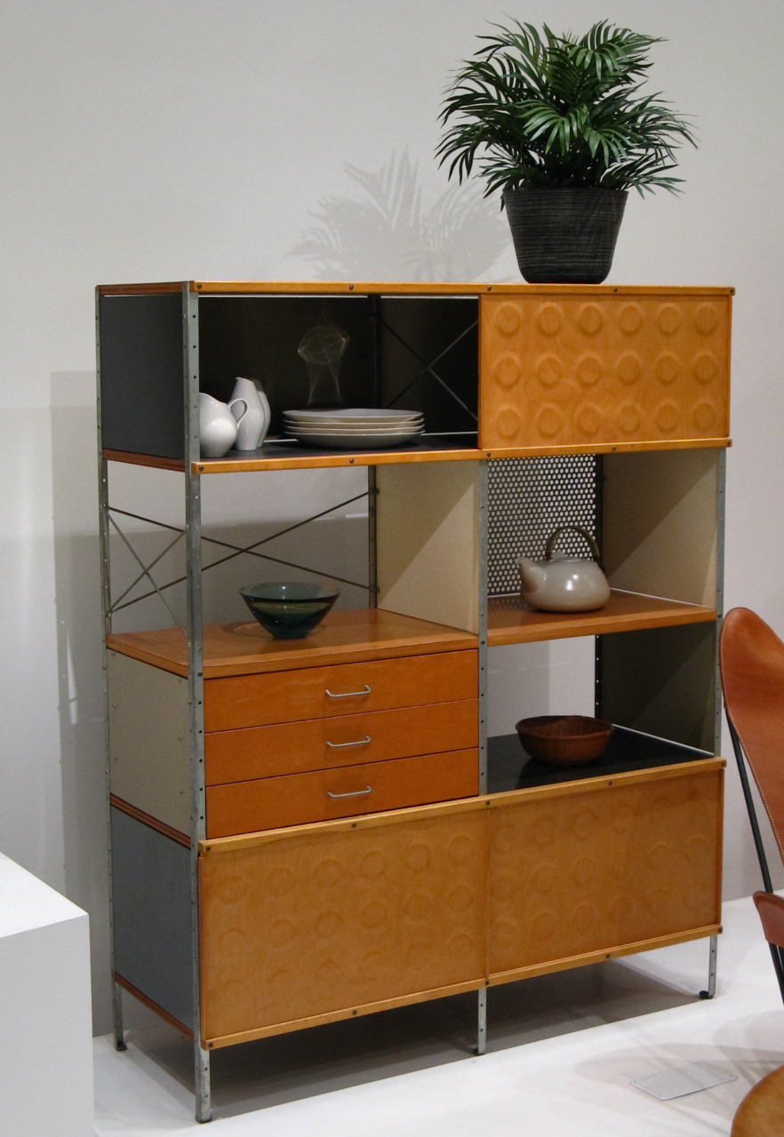 Eames shelf
