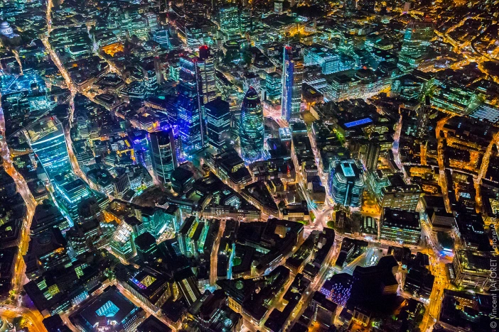 photo of London at night
